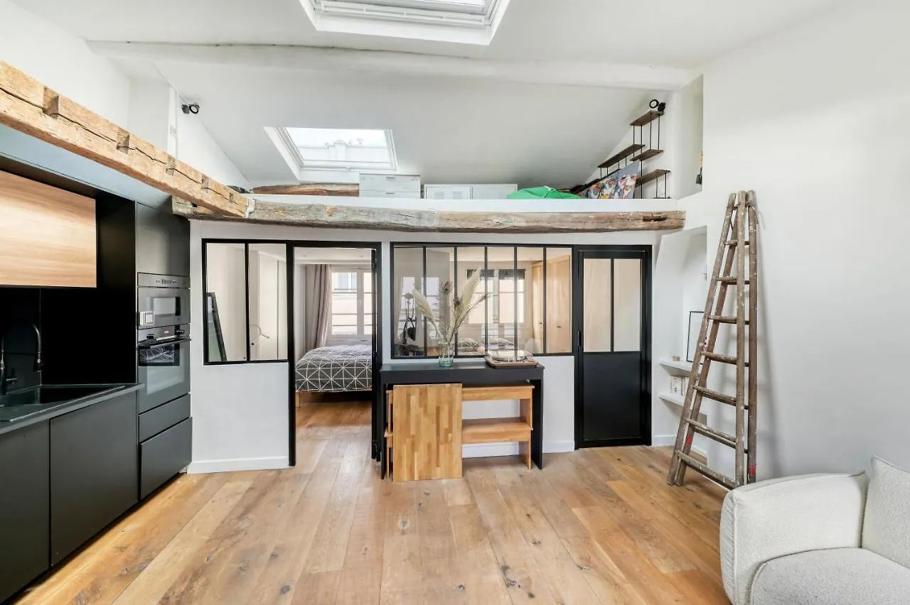 Luxurious Flat - Square Du Temple In Paris contacts